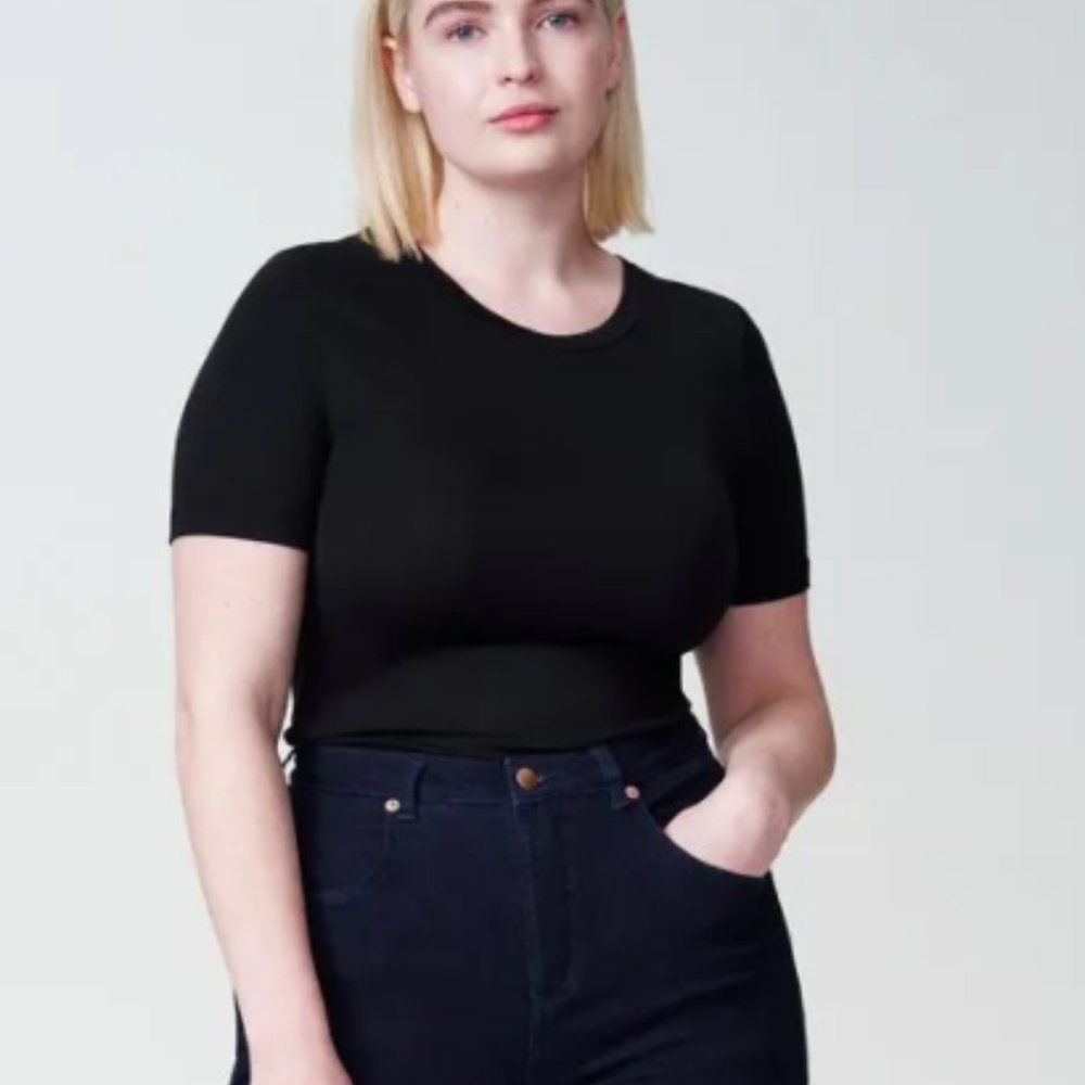 Universal Standard Short Sleeve Crew Neck NWT
